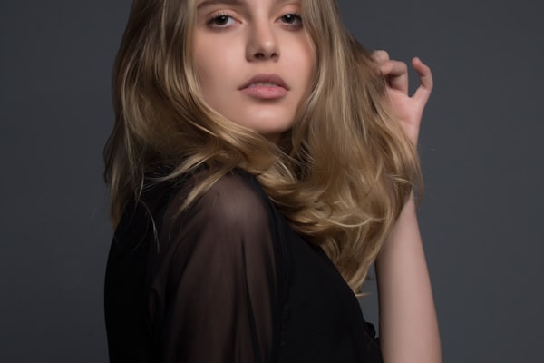 Model in contemporary outfit
